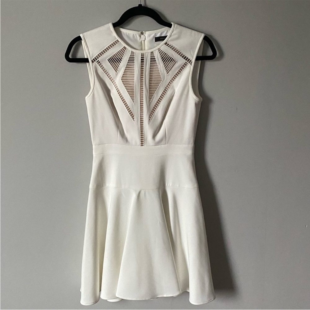 Dress - Picture 4 of 4